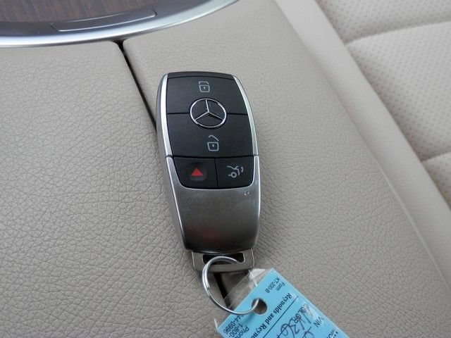 Used 2022 Mercedes-Benz GLC 300 4MATIC image 26