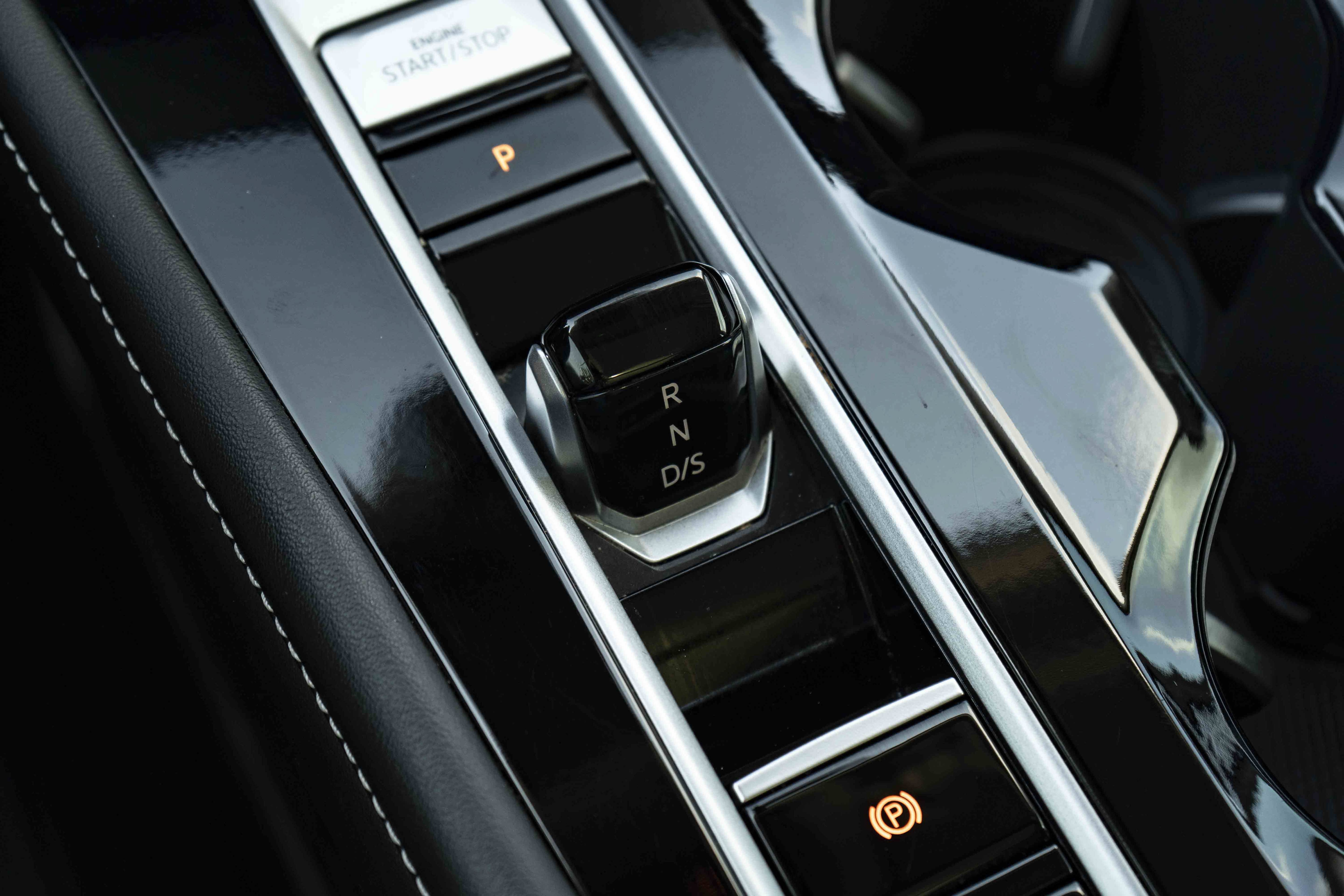 Certified 2024 Volkswagen Atlas SEL AWD/4WD image 27