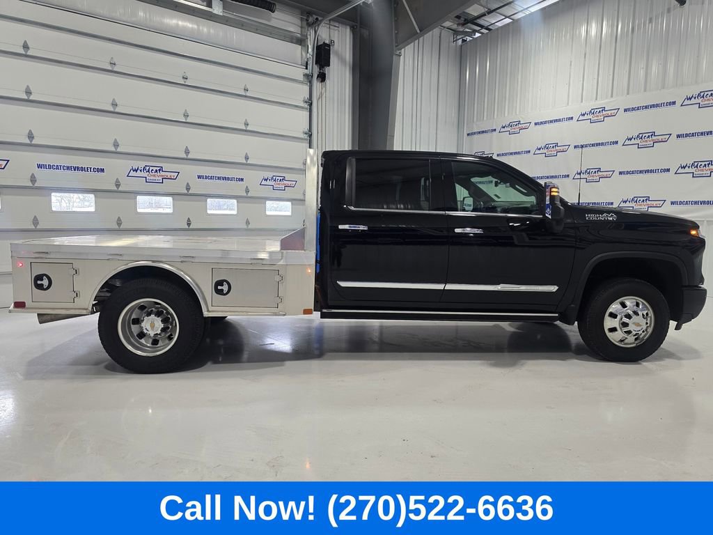 Used 2025 Chevrolet Silverado 3500 High Country w/ High Country Premium Package image 13