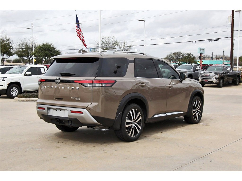 Used 2024 Nissan Pathfinder Platinum image 6