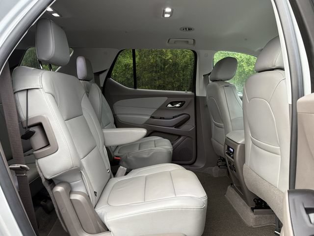 Used 2018 Chevrolet Traverse LT FWD image 18