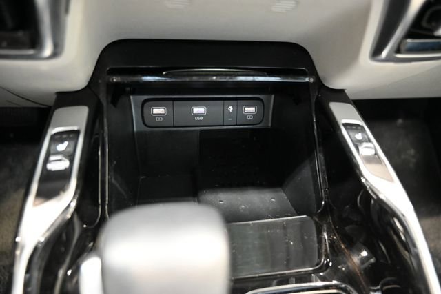 Used 2023 Kia Sorento SX image 24