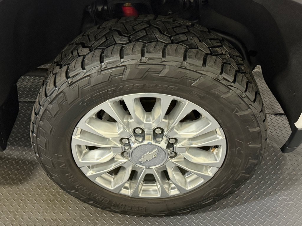 Used 2020 Chevrolet Silverado 3500 High Country w/ Z71 Off-Road Package AWD/4WD image 17