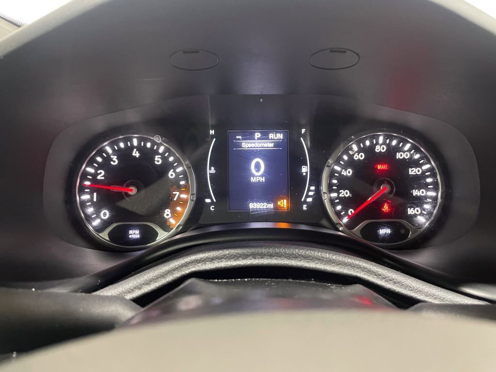 Used 2018 Jeep Renegade Altitude image 9
