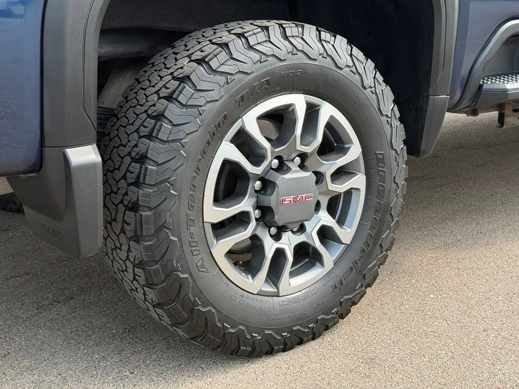 Used 2022 GMC Sierra 2500 AT4 w/ AT4 Preferred Package AWD/4WD image 25