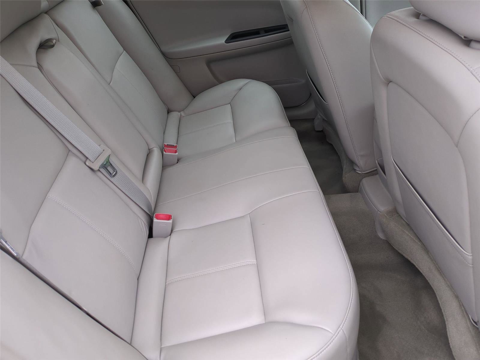 Used 2011 Chevrolet Impala LT w/ Luxury Edition Package image 17