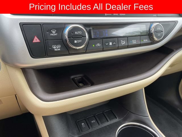 Used 2016 Toyota Highlander Limited FWD image 39