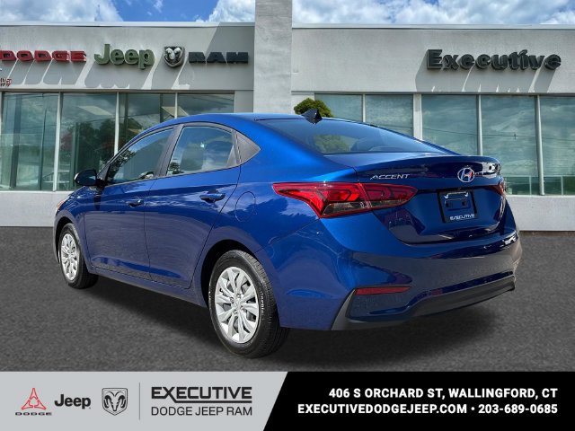 Used 2022 Hyundai Accent SE FWD image 2