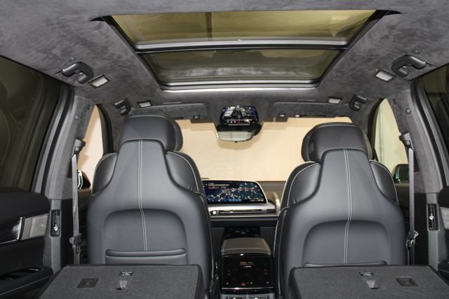 Certified 2026 Cadillac Vistiq Platinum w/ LPO, Floor Liner Package AWD/4WD image 41