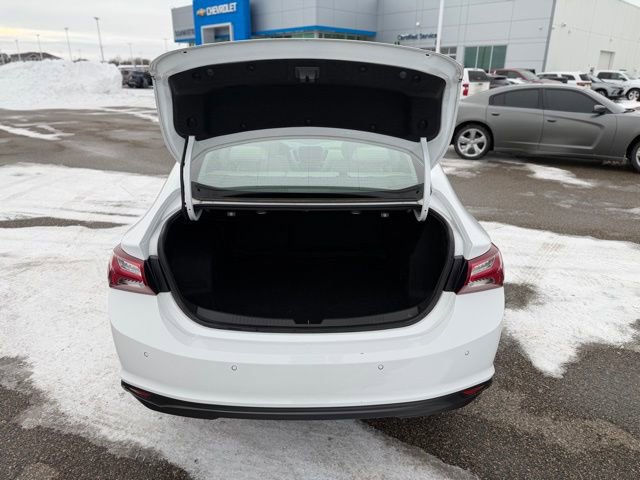 Used 2024 Chevrolet Malibu LT image 14