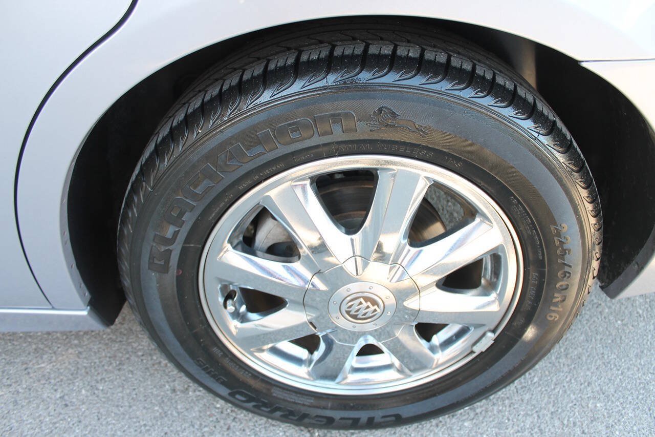 Used 2005 Buick LaCrosse CXL w/ Gold Convenience Package FWD image 13