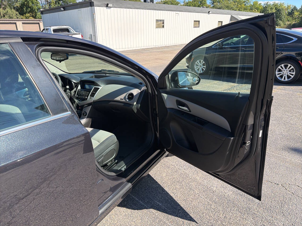 Used 2012 Chevrolet Cruze LS w/ Connectivity Package FWD image 28