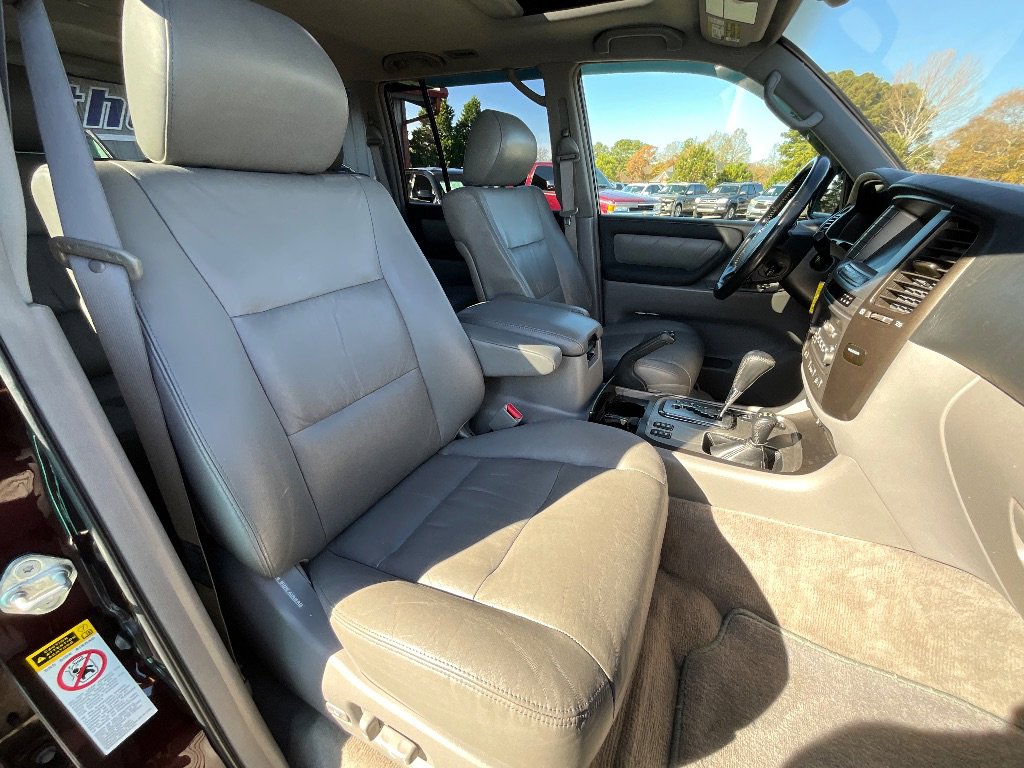 Used 2006 Toyota Land Cruiser image 51