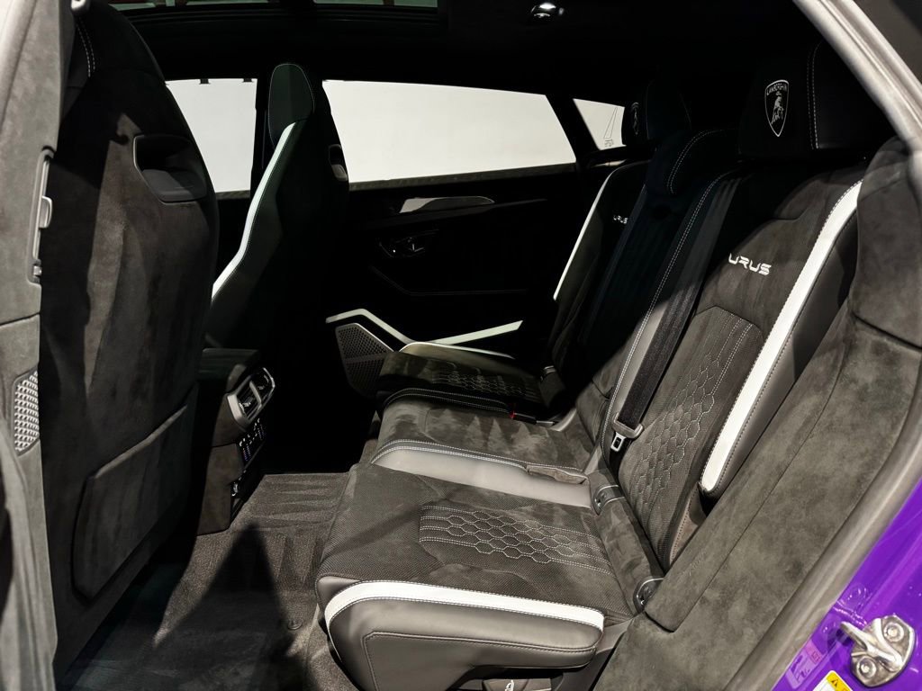 Used 2024 Lamborghini Urus Performante AWD/4WD image 61