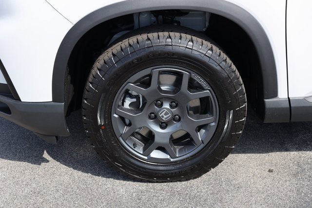New 2025 Honda Pilot TrailSport image 9