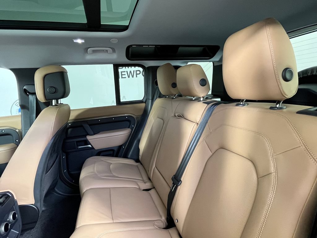 Used 2026 Land Rover Defender 110 S AWD/4WD image 18