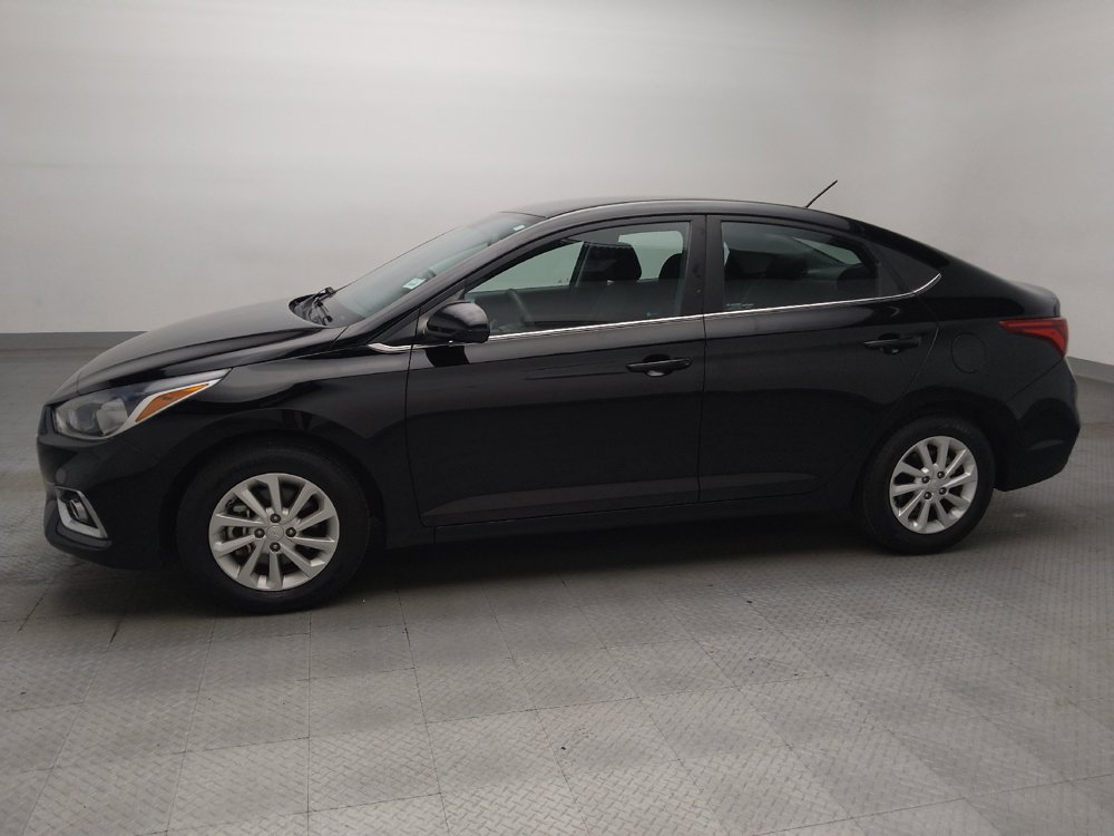 Used 2022 Hyundai Accent SEL FWD image 2