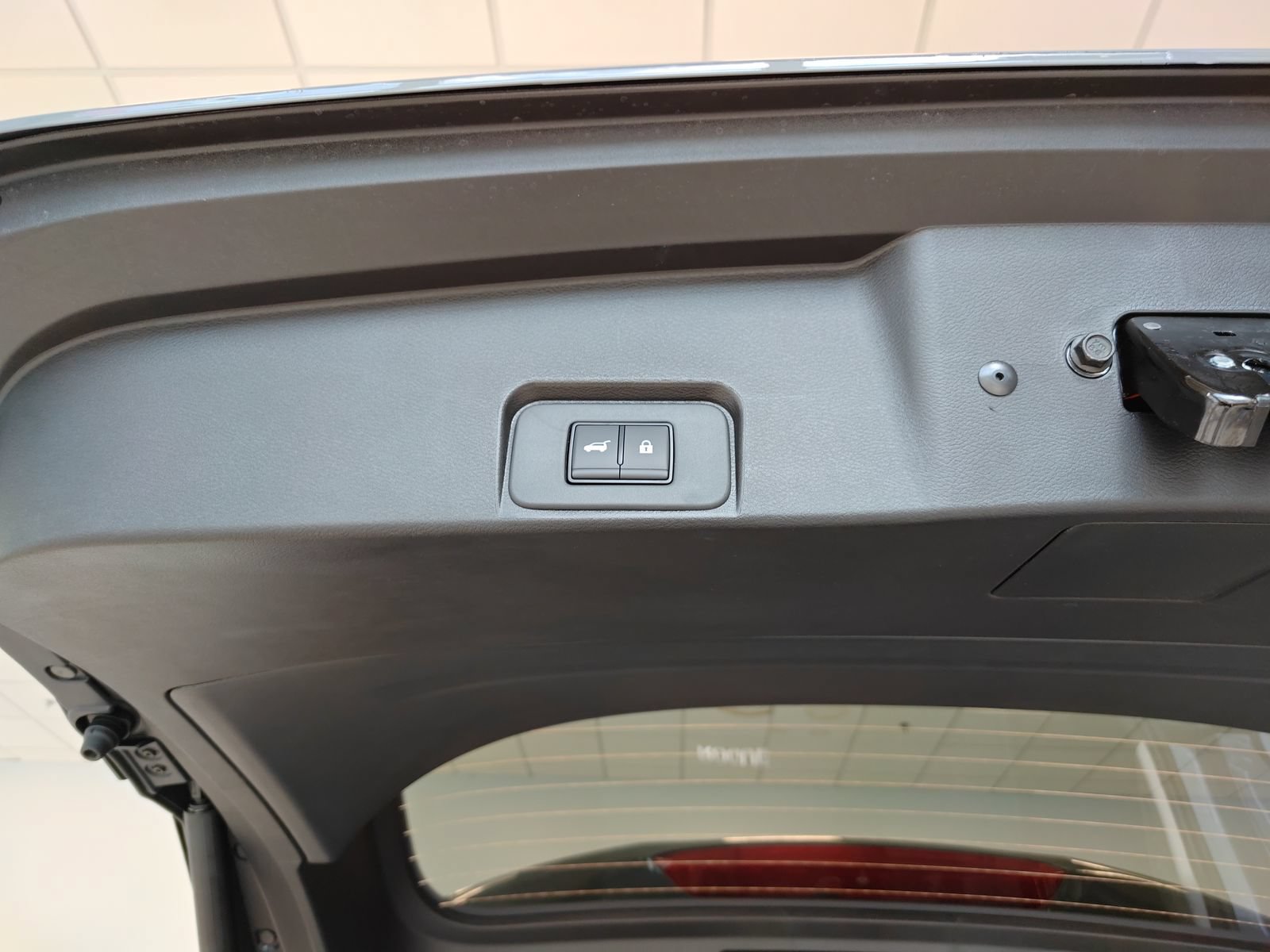 New 2026 Nissan Rogue Dark Armor AWD/4WD image 17