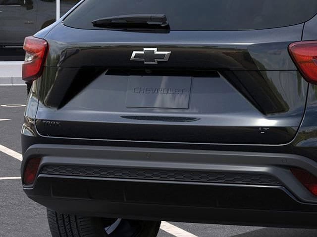 New 2026 Chevrolet Trax LT w/ Driver Confidence Package FWD image 18