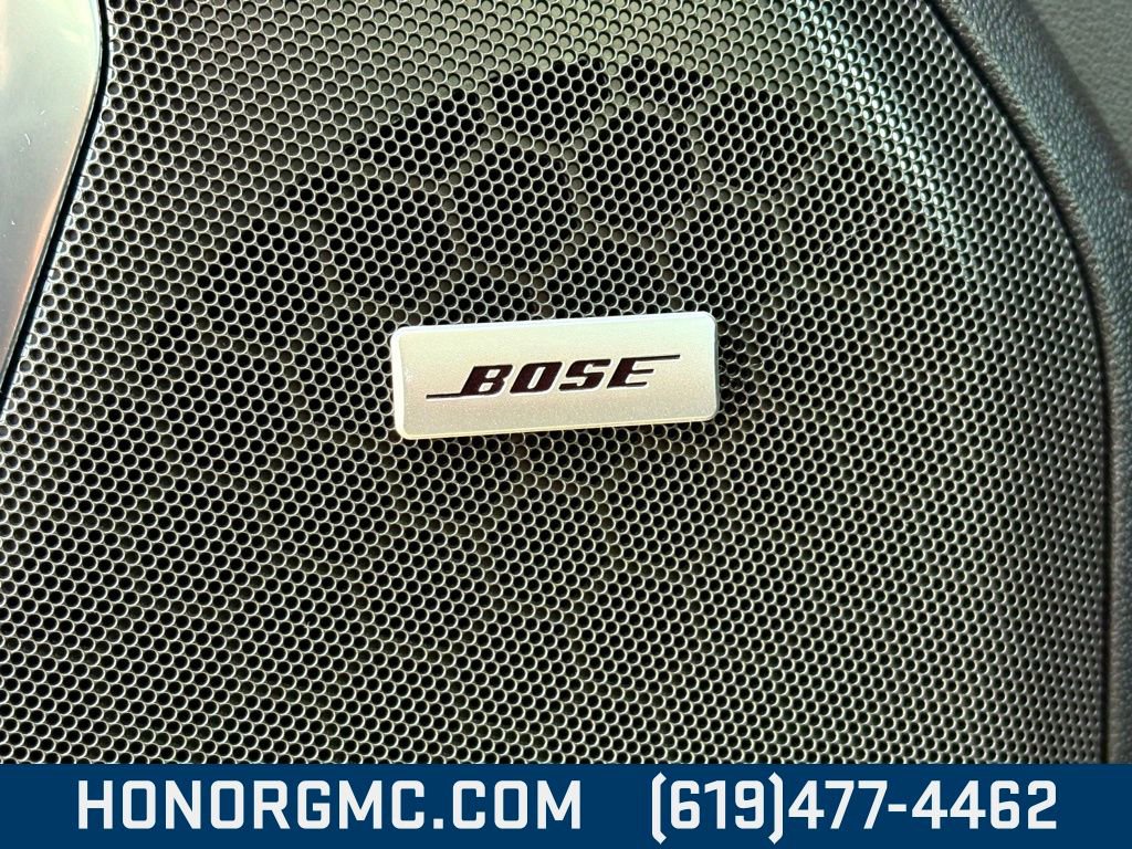 Used 2021 GMC Yukon SLT w/ SLT Premium Package image 14