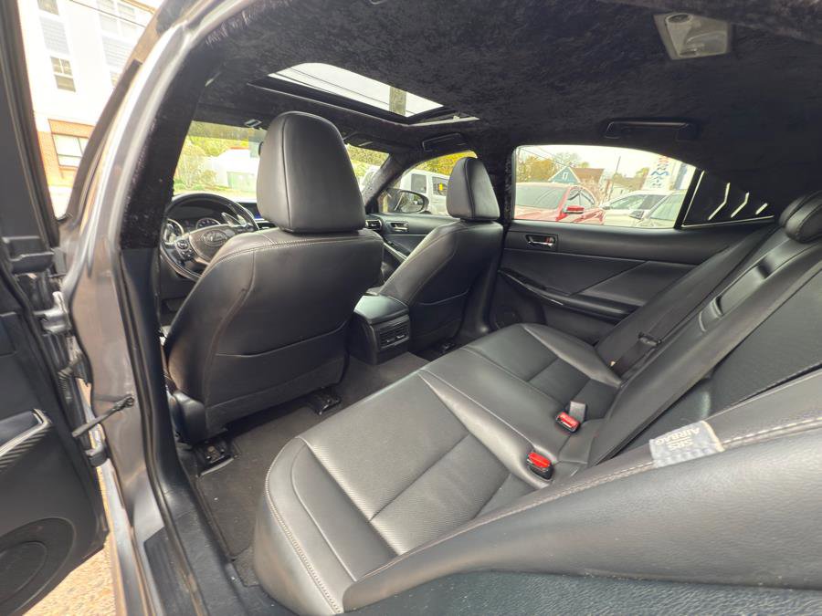 Used 2016 Lexus IS 300 AWD image 12