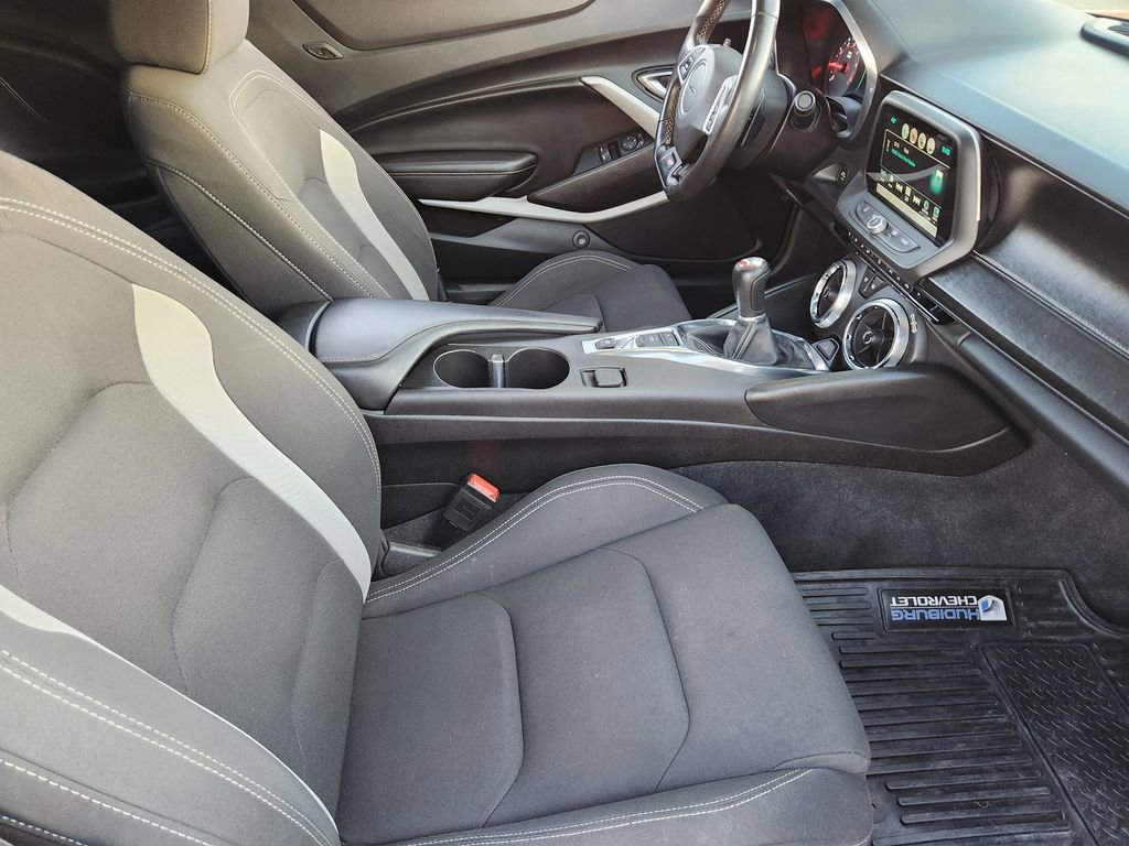Used 2018 Chevrolet Camaro SS image 16