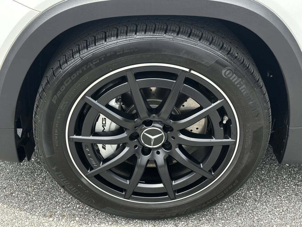 Certified 2025 Mercedes-Benz GLB 35 AMG 4MATIC image 13