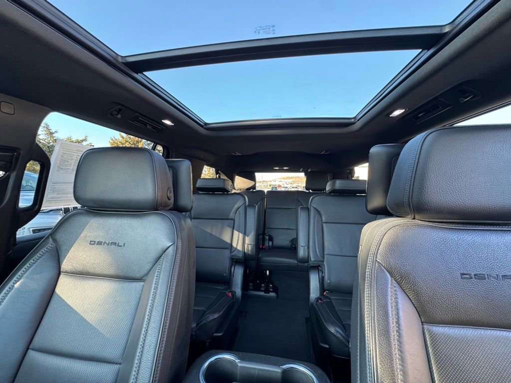 Used 2023 GMC Yukon Denali w/ Denali Reserve Package image 20