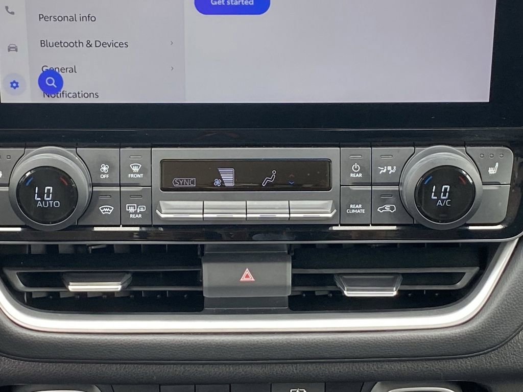 Certified 2025 Toyota Grand Highlander FWD image 32