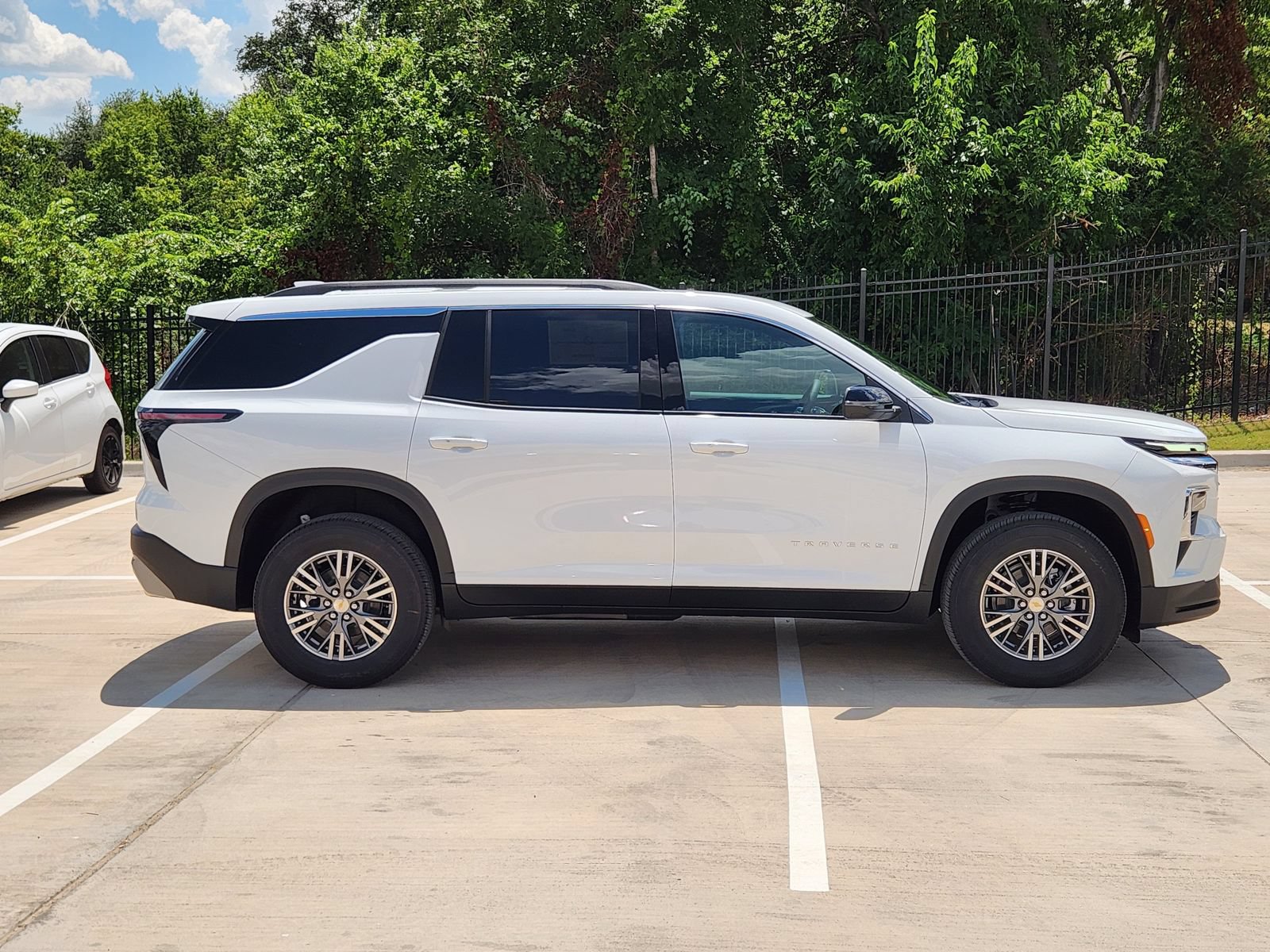 New 2026 Chevrolet Traverse LT FWD image 7