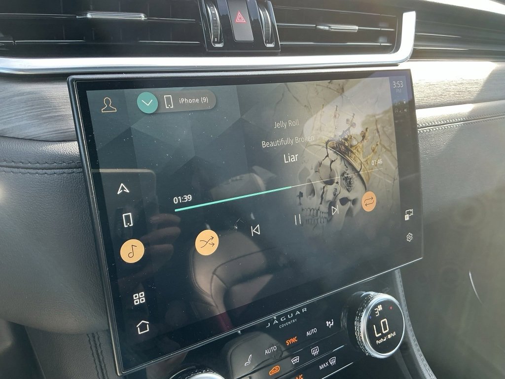 Used 2022 Jaguar F-PACE S image 17