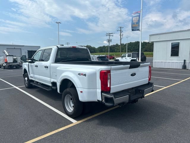Used 2025 Ford F350 XLT AWD/4WD image 3