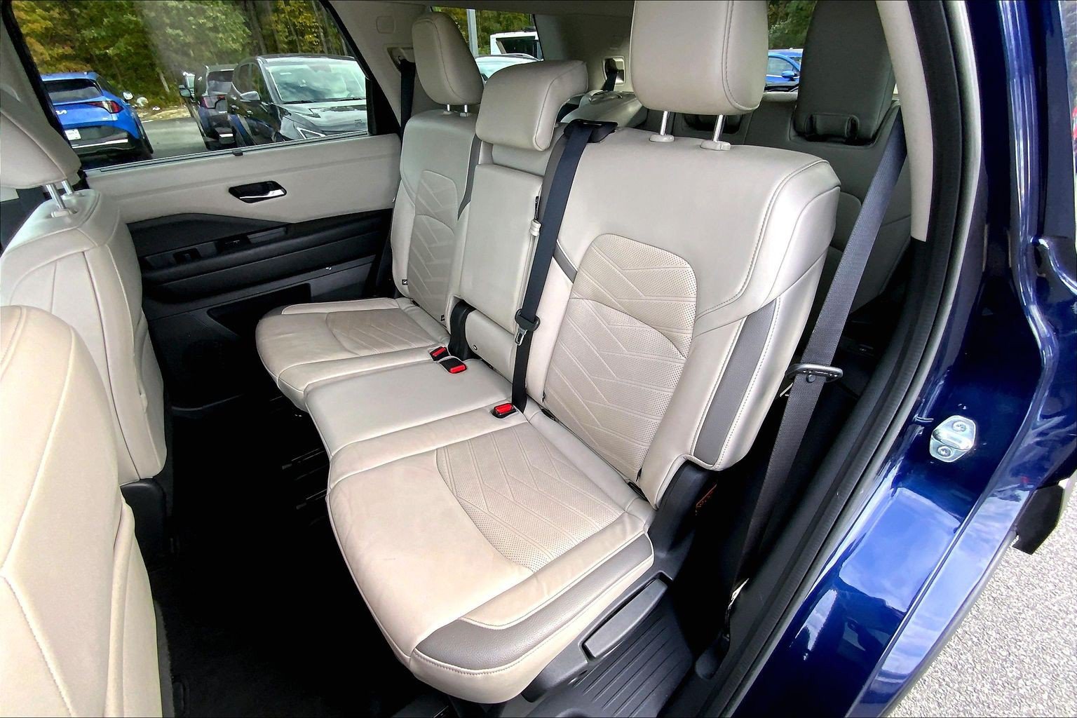 Used 2022 Nissan Pathfinder Platinum w/ Cargo Package AWD/4WD image 29