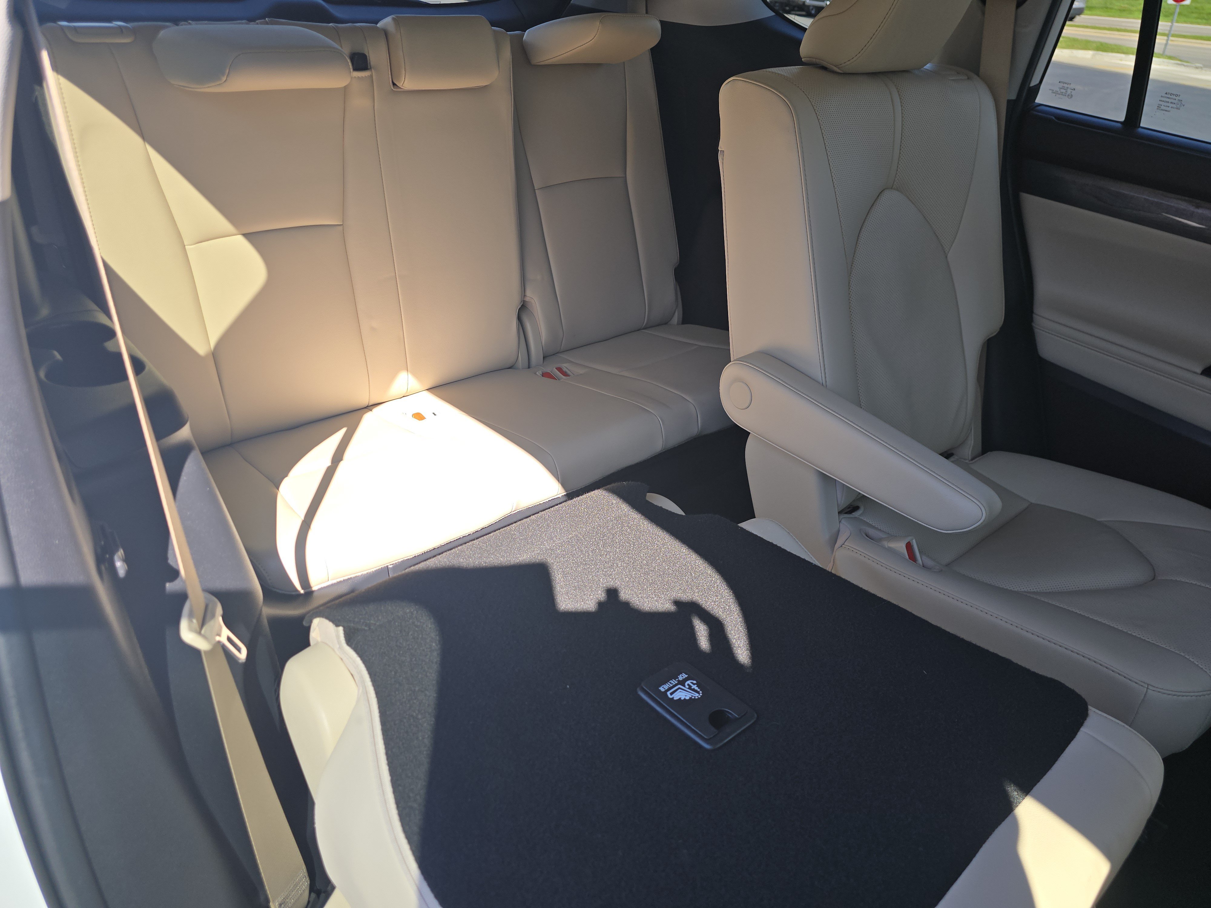 Used 2020 Toyota Highlander Limited AWD/4WD image 19