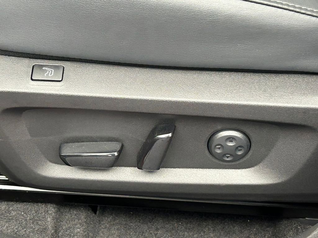 New 2025 Mitsubishi Outlander SEL Black Edition image 14