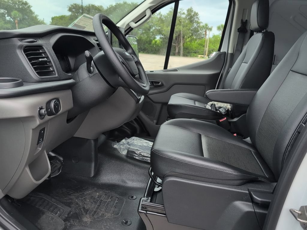 New 2026 Ford Transit 250 Low Roof RWD image 8