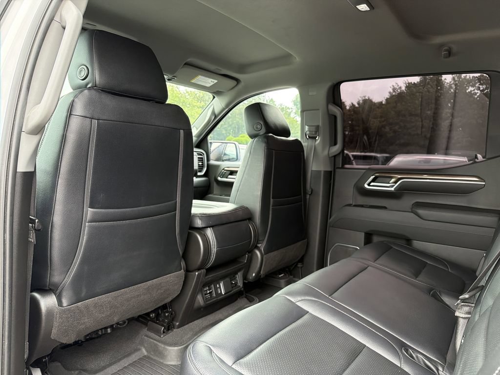 Used 2022 Chevrolet Silverado 1500 RST AWD/4WD image 12