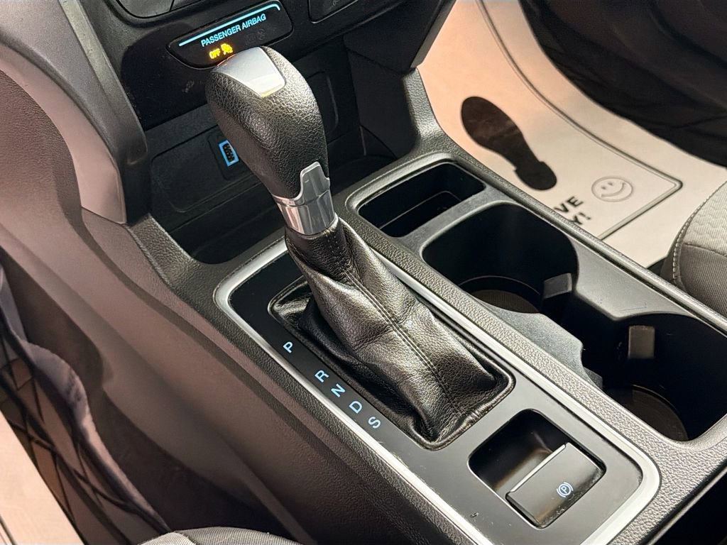 Used 2017 Ford Escape SE image 16