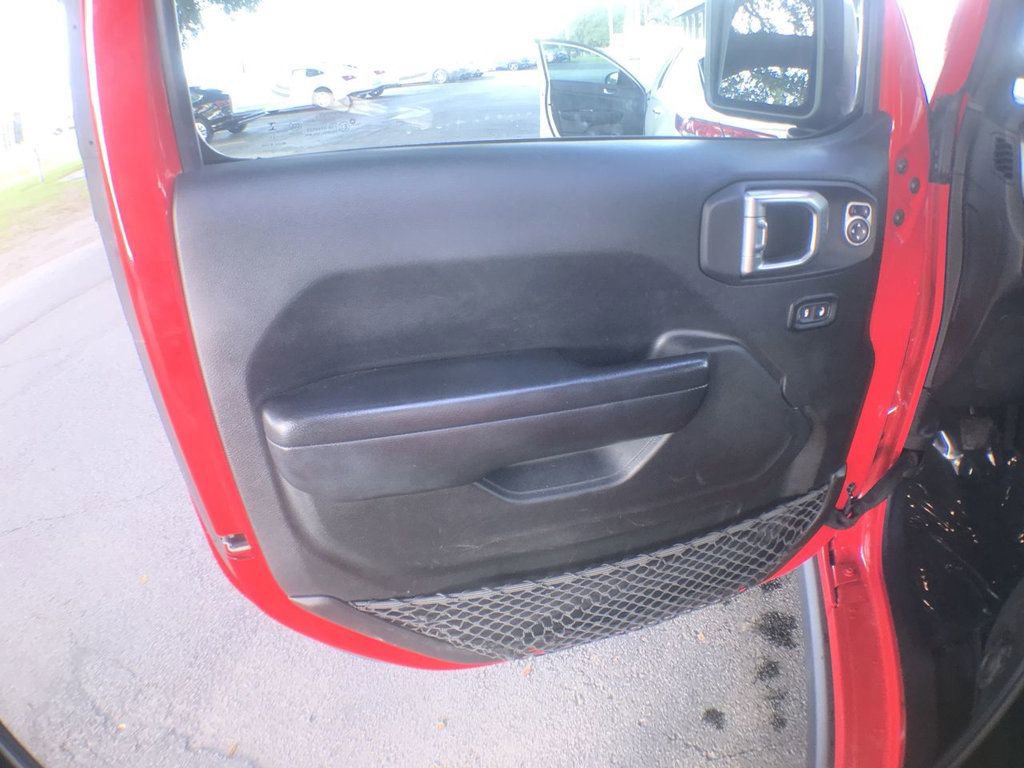 Used 2021 Jeep Wrangler Sport image 12