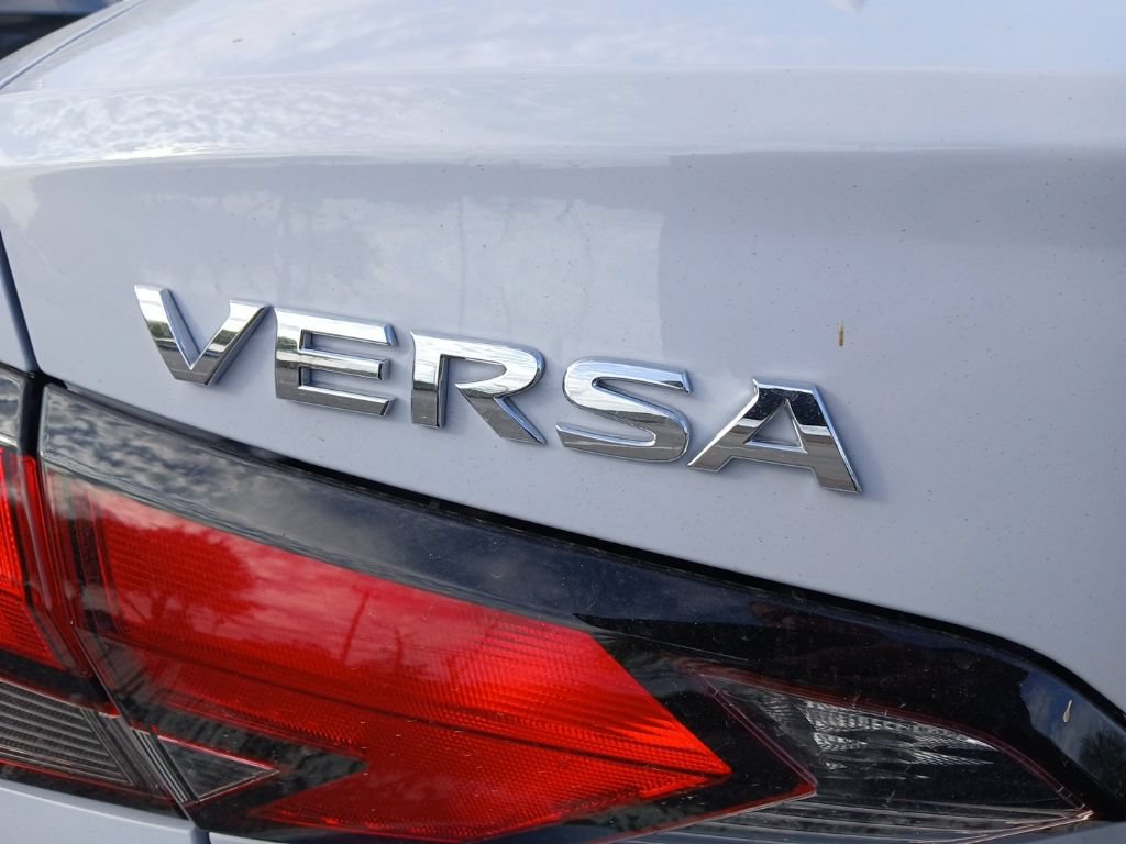 Certified 2025 Nissan Versa SV w/ Trunk Package FWD image 4