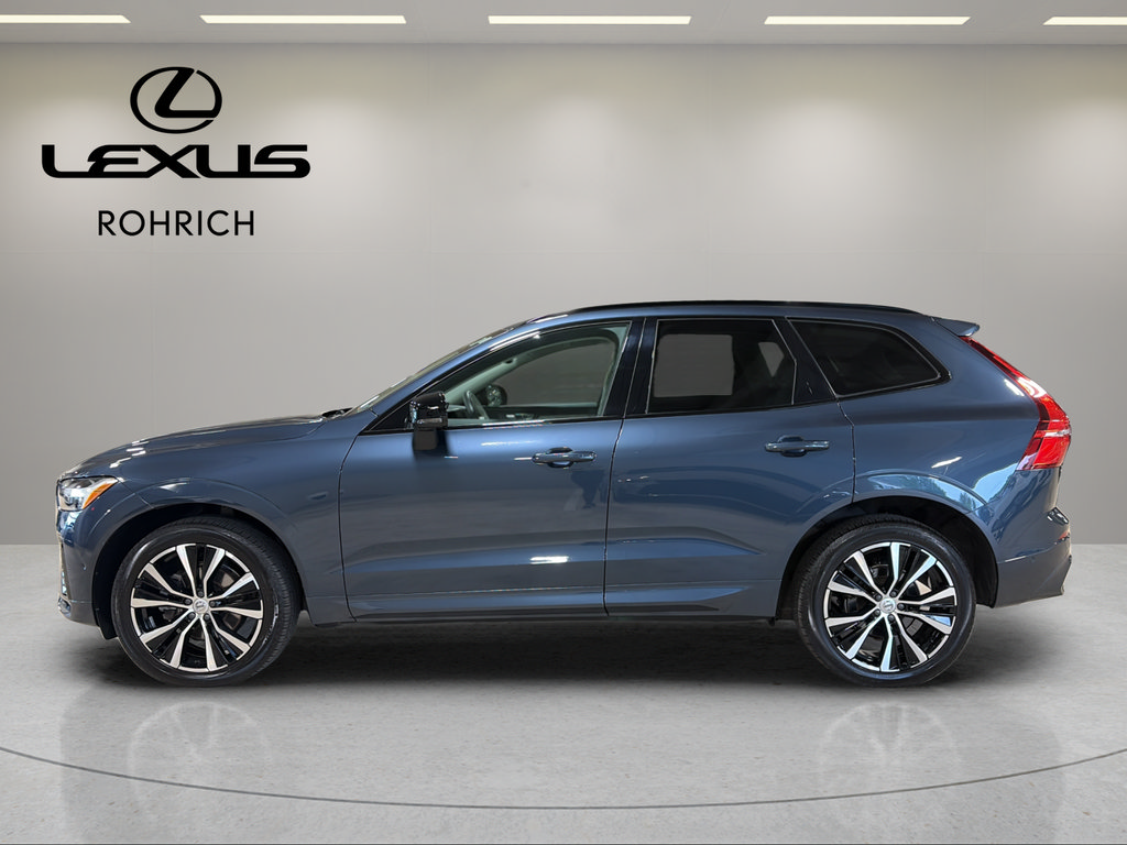 Used 2023 Volvo XC60 B5 Plus w/ Climate Package AWD/4WD image 2