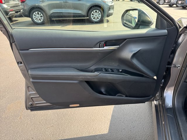 Used 2019 Toyota Camry XLE FWD image 29