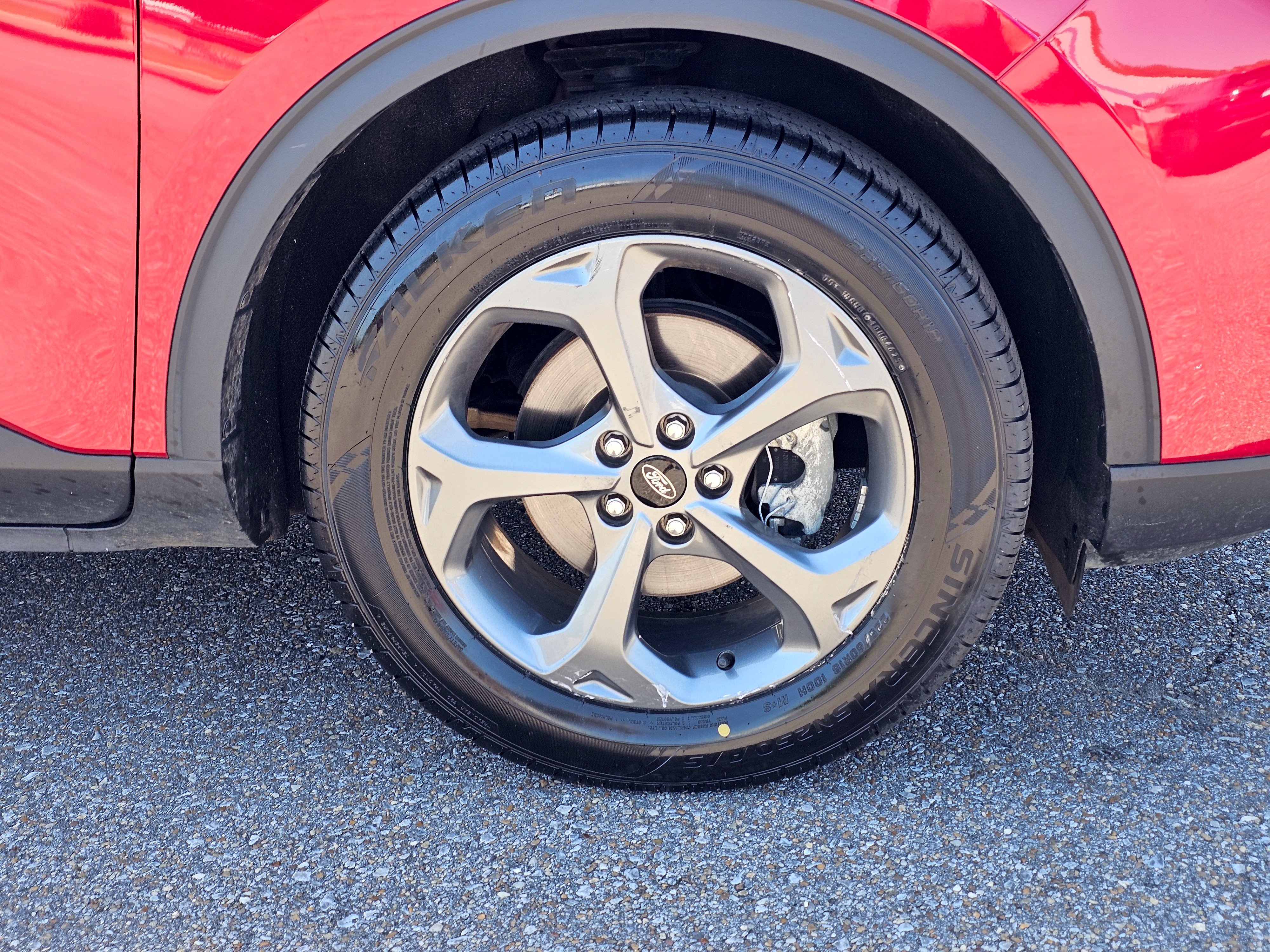 Used 2025 Ford Escape ST-Line w/ Tech Pack #1 FWD image 6