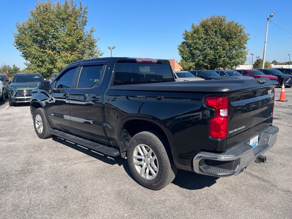 Used 2021 Chevrolet Silverado 1500 LT w/ Z71 Off-Road Package AWD/4WD image 3