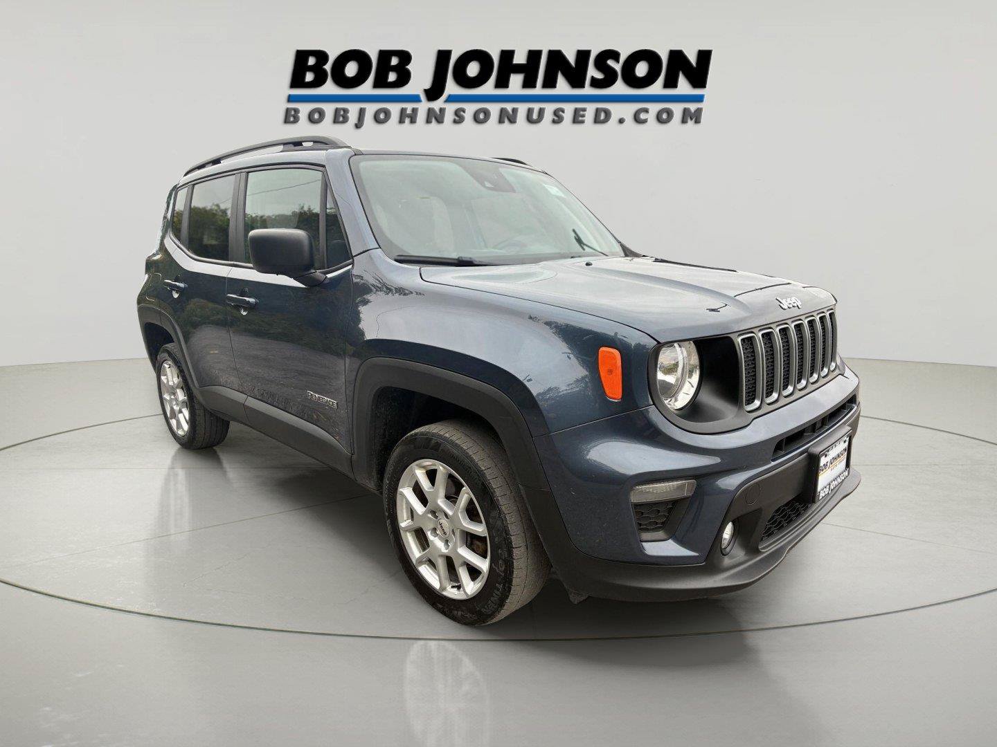 Used 2023 Jeep Renegade Latitude w/ Premium Group AWD/4WD image 1