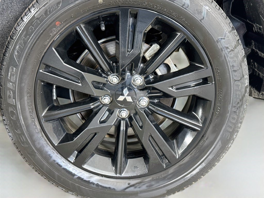 Used 2024 Mitsubishi Eclipse Cross LE AWD/4WD image 36
