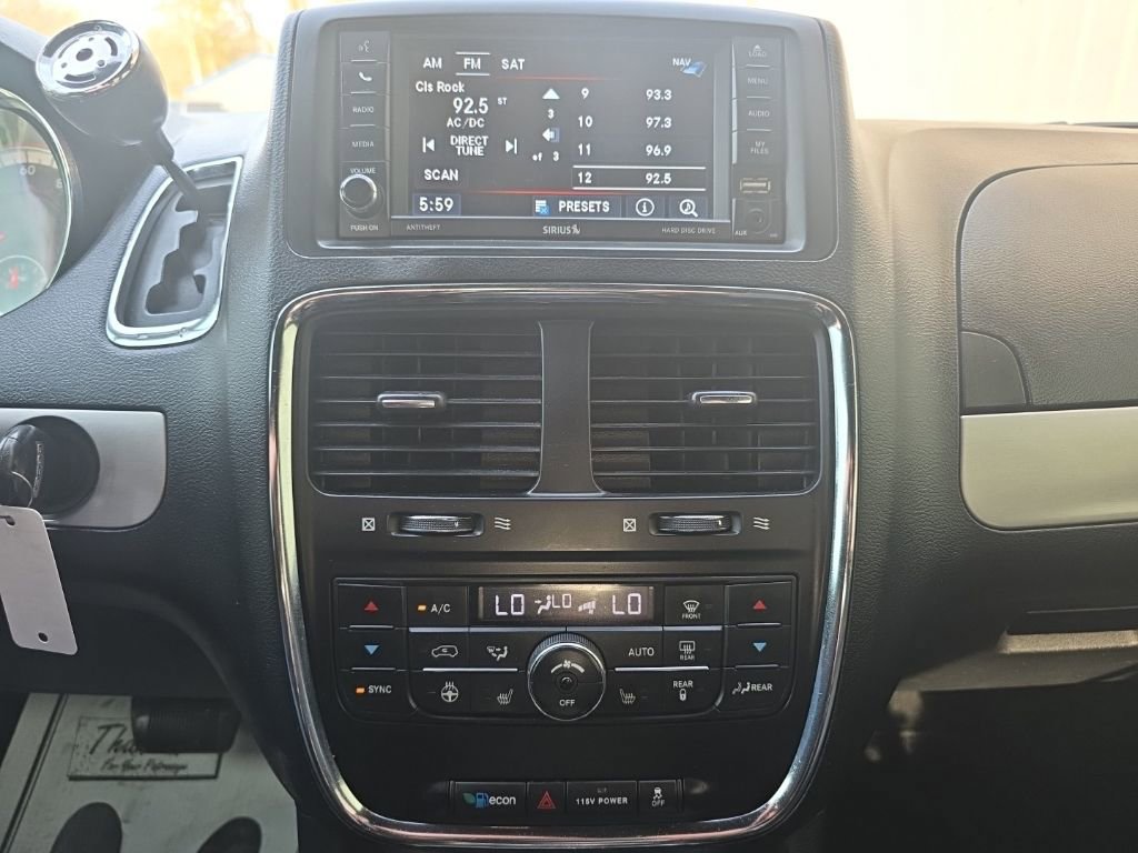 Used 2017 Dodge Grand Caravan GT image 17