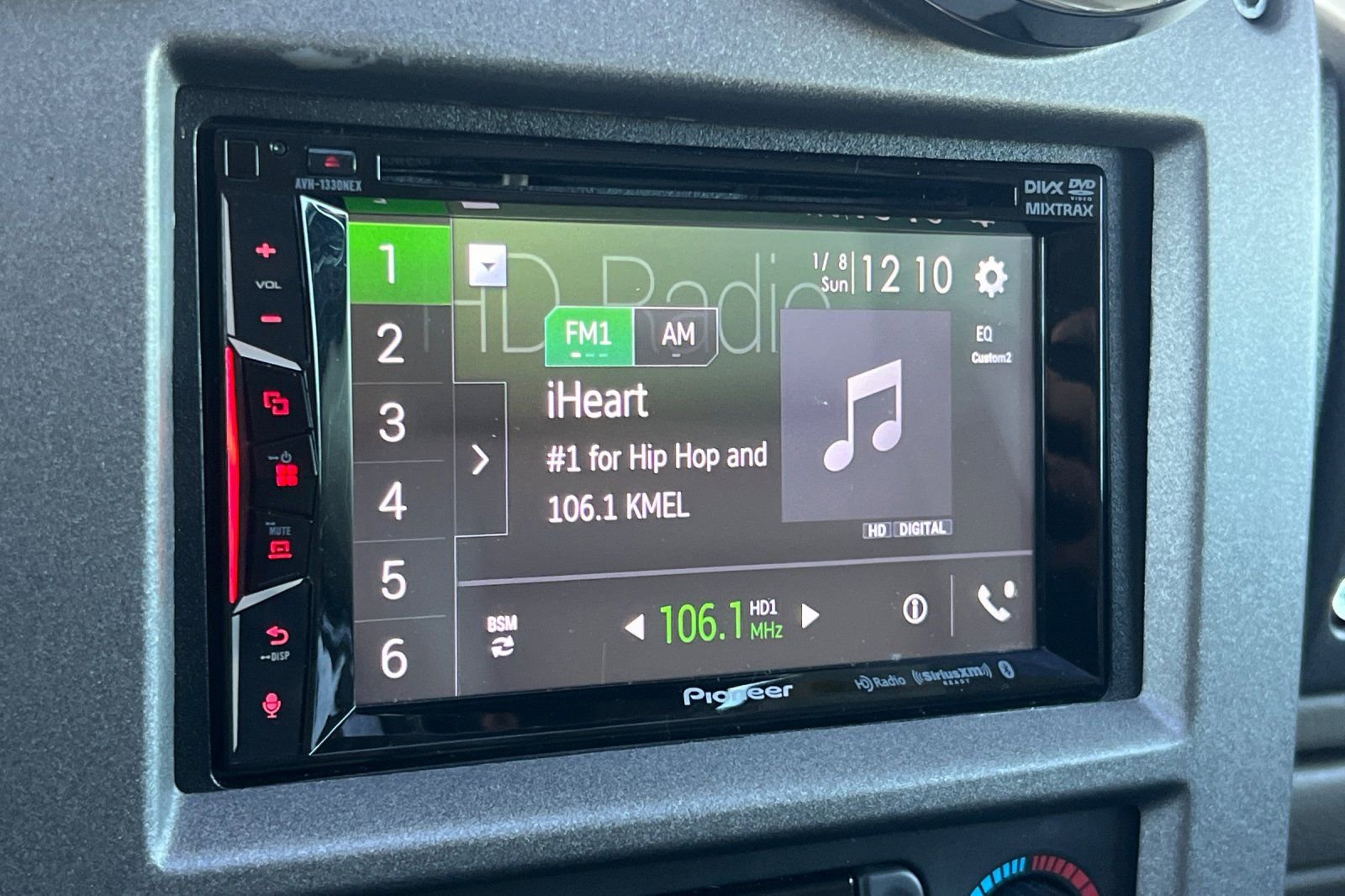 Used 2004 HUMMER H2 w/ Preferred Equipment Group image 17