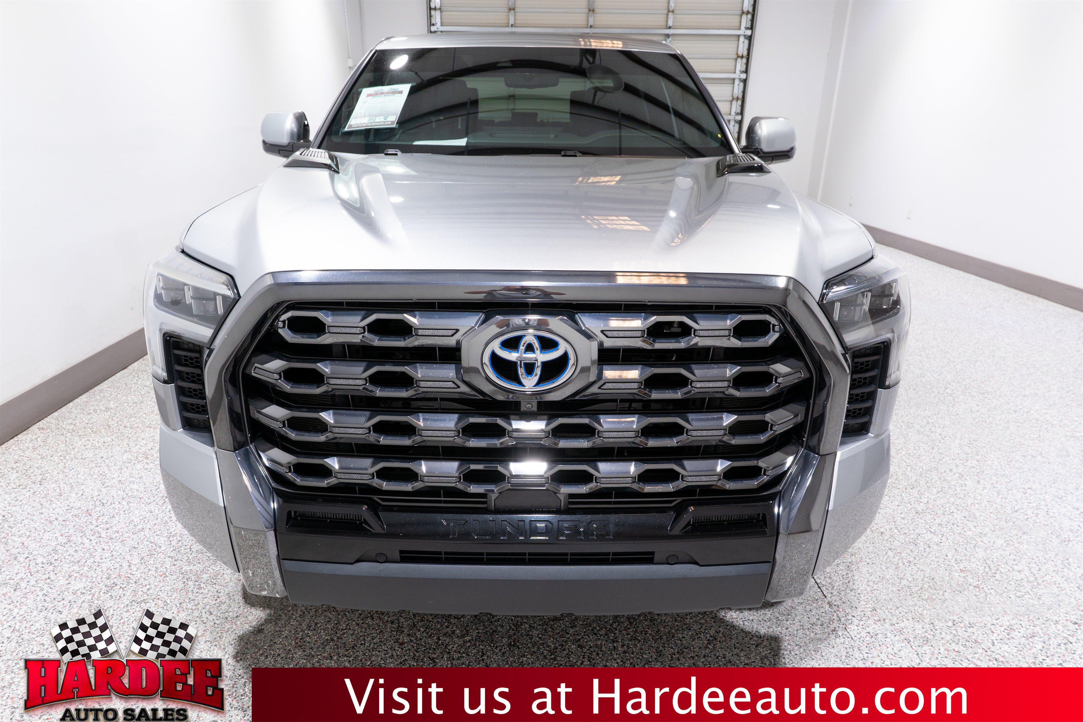 Used 2024 Toyota Tundra Platinum AWD/4WD image 7