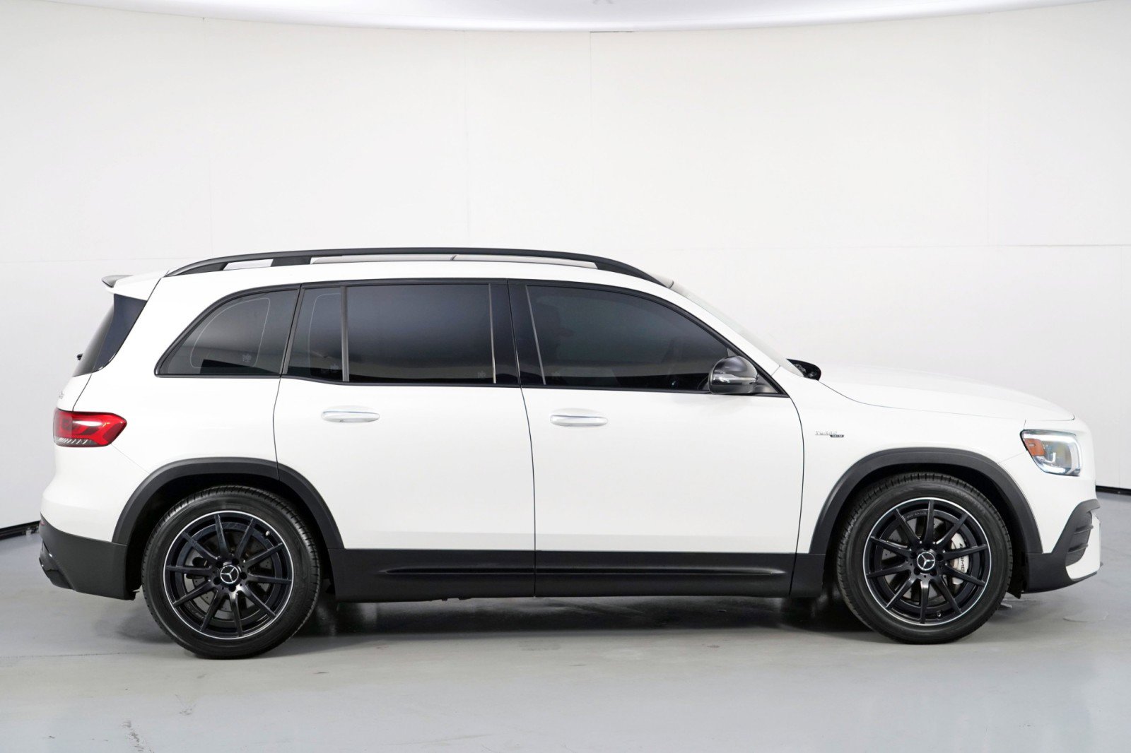 Used 2021 Mercedes-Benz GLB 35 AMG 4MATIC image 54